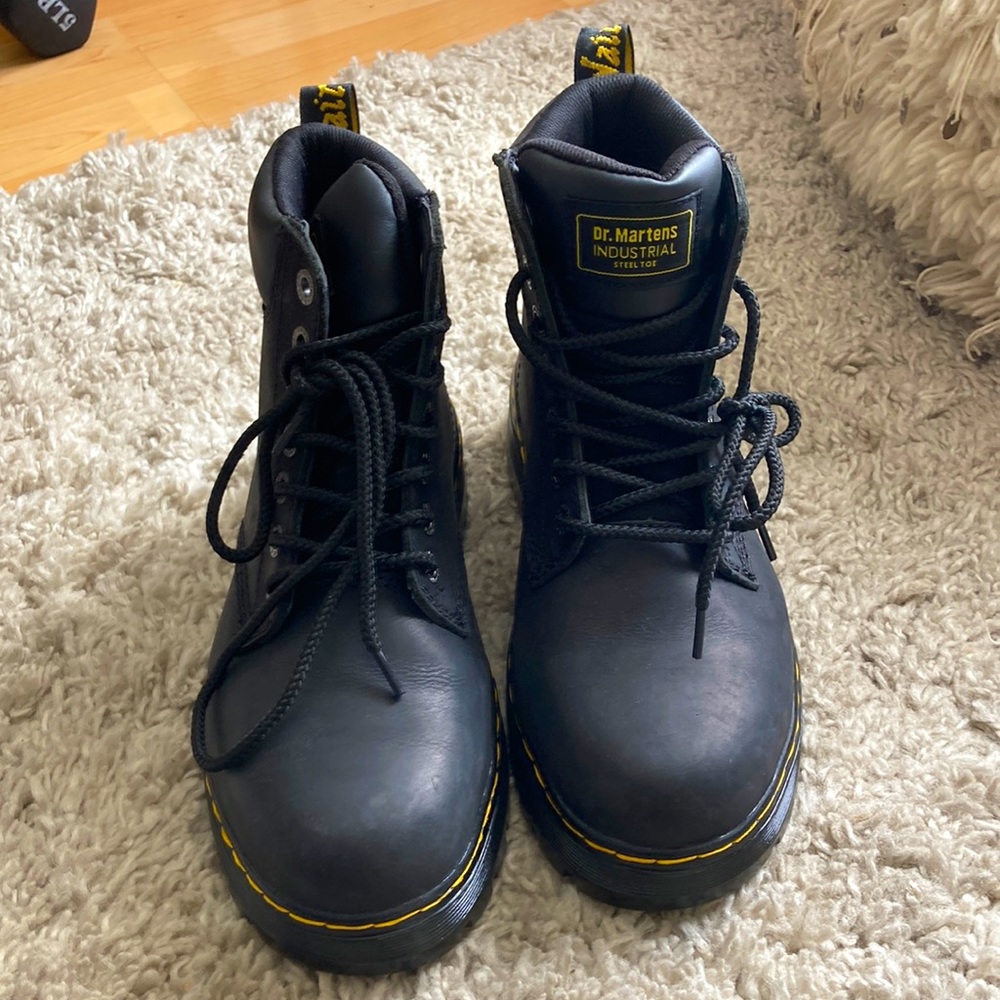 Dr. Marten AirWair Safety Shoe - Size 8 M